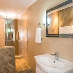 Limani Aparthotel 4*