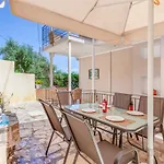 Limani Aparthotel 4*