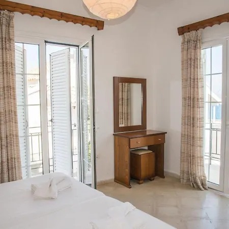 Limani Aparthotel