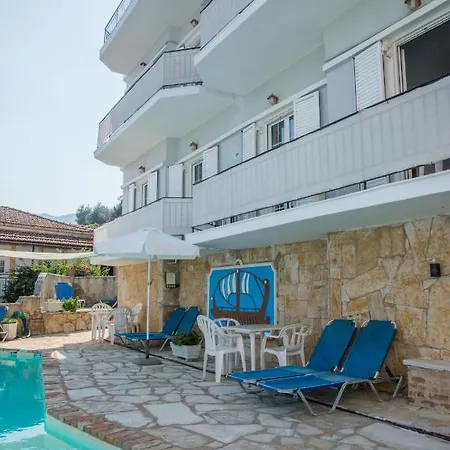 Aparthotel Limani