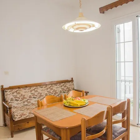 Limani Aparthotel *