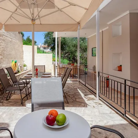 Aparthotel Limani