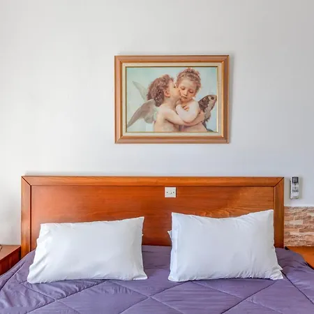 Aparthotel Limani