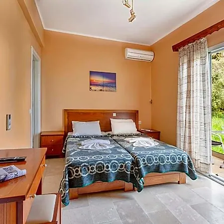 Aparthotel Limani 4*
