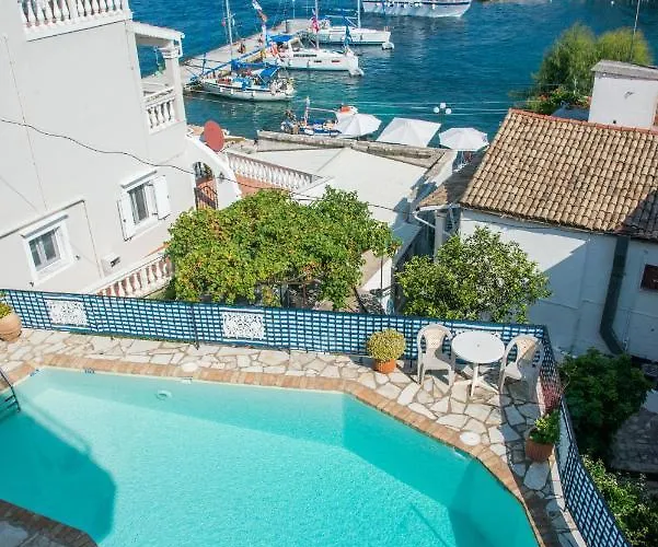 Aparthotel Limani 4*