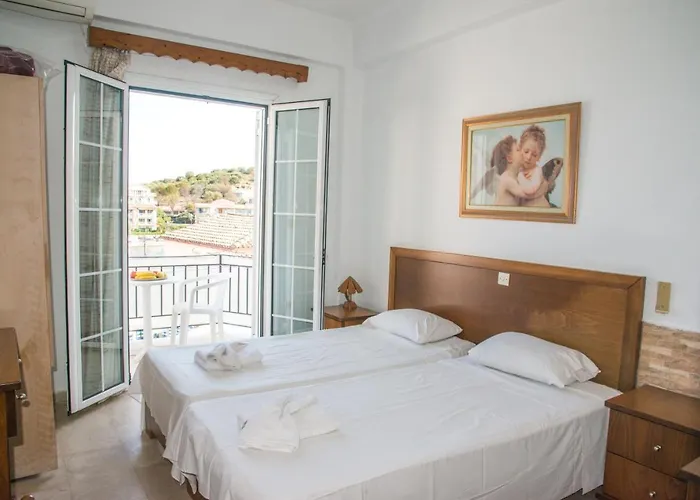 Aparthotel Limani 4*