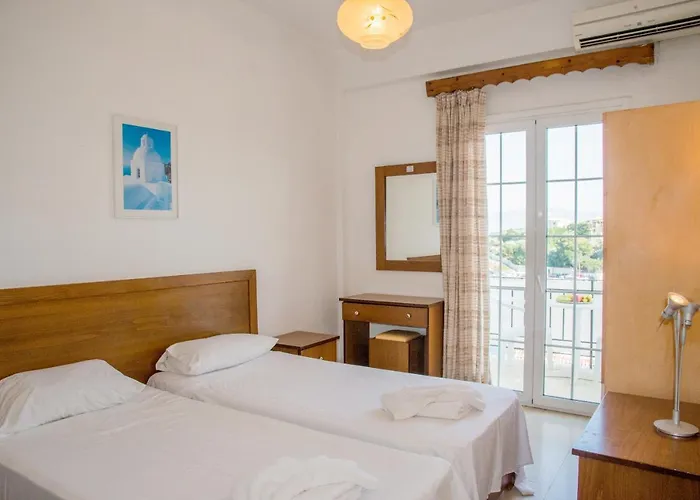 Limani Aparthotel 4*