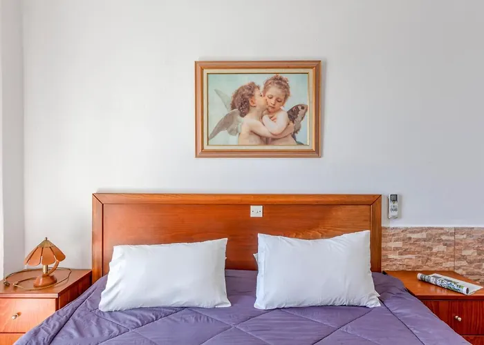 Aparthotel Limani
